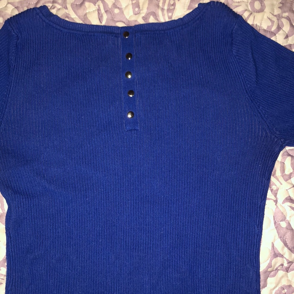 Blue short sleeve sweater